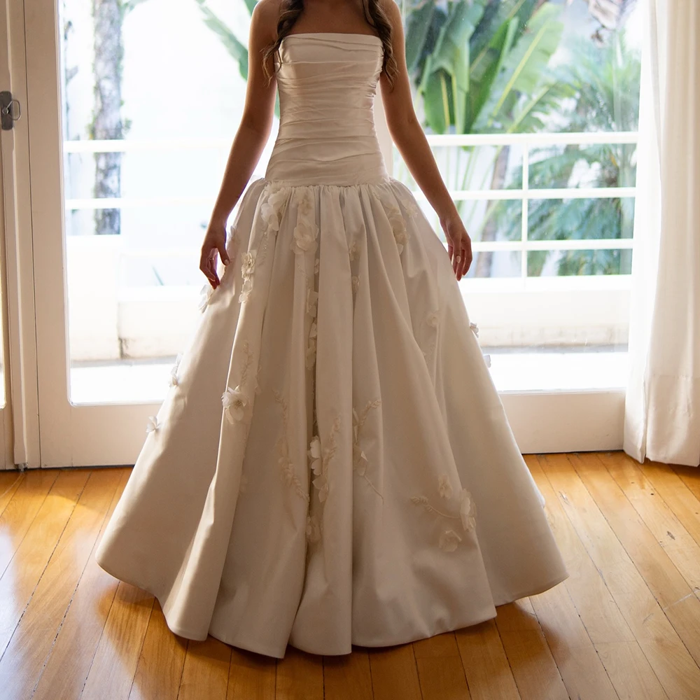 

Customized A-line Evening Dresses Floor-length Strapless Sleeveless Prom Gown Fashion Flowers Simple Draped Backless Party Gown