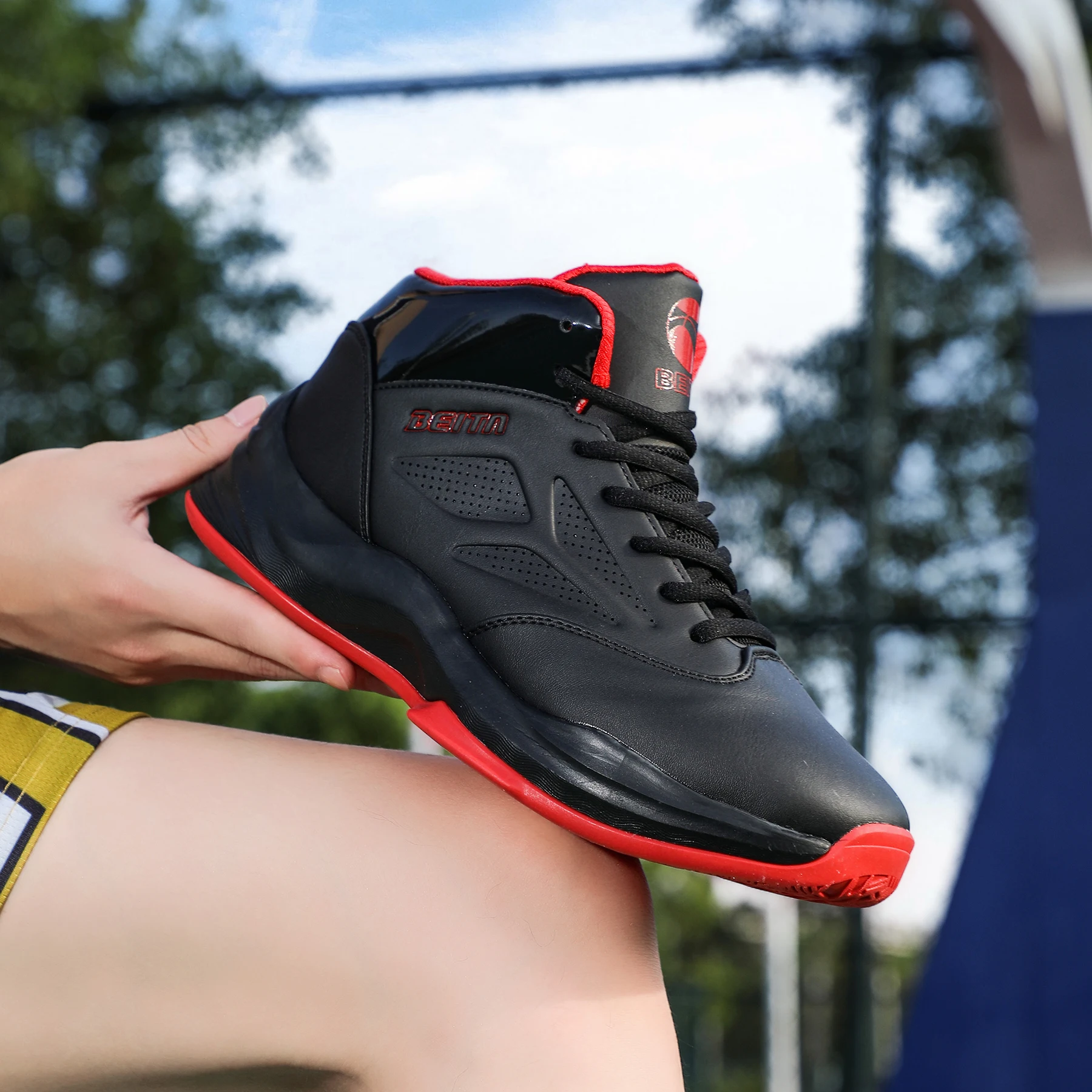 2025 New Casual High-Quality Youth Basketball Shoes Rubber Friction Sound Unisex Sports Breathable