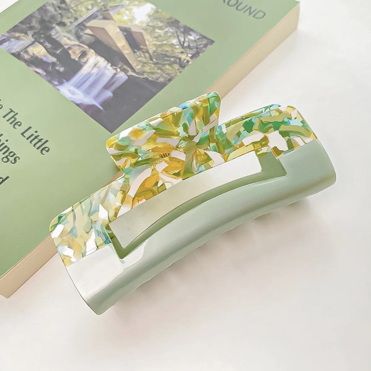 Luxury Korean Color Matching Acetate Stylish Simple Green Shark Clip Hair Accessory
