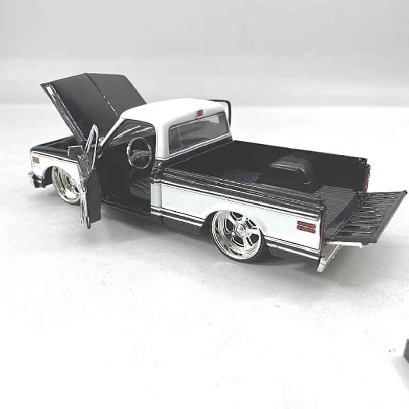 Jada 1:24 schaal 1972 pick-up legering simulatie automodel statische collectie versierd vakantiegeschenken speelgoed souvenir cadeau