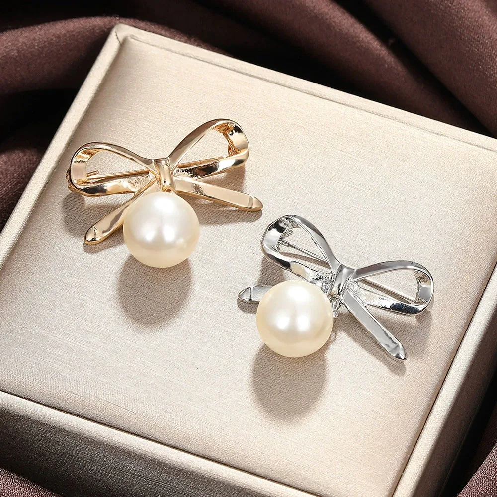 Elegant Simple Bow Brooches For Women Bowknot Pin Pearl Pendant Safety Lapel Pins Wedding Jewelry Body Accessories Creative Gift