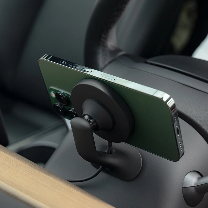 Supporto per Smartphone adsorbibile con supporto per caricabatteria da auto magnetico senza fili per Tesla Model 3 Y supporto per telefono da auto