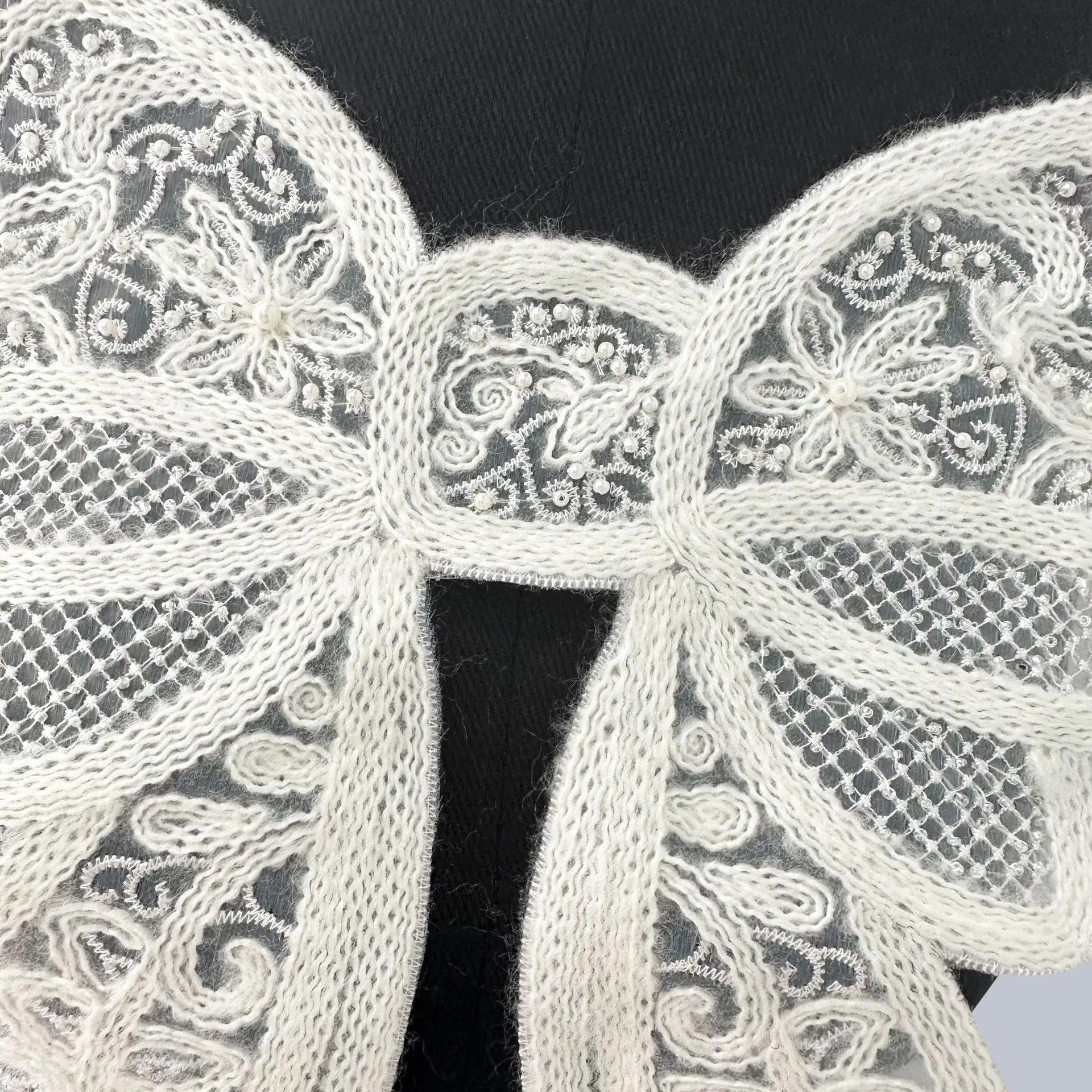 1 個刺繍蝶模造ウール織り刺繍弓女性のアクセサリー DIY  - Embroidery Converse のレビューと価格