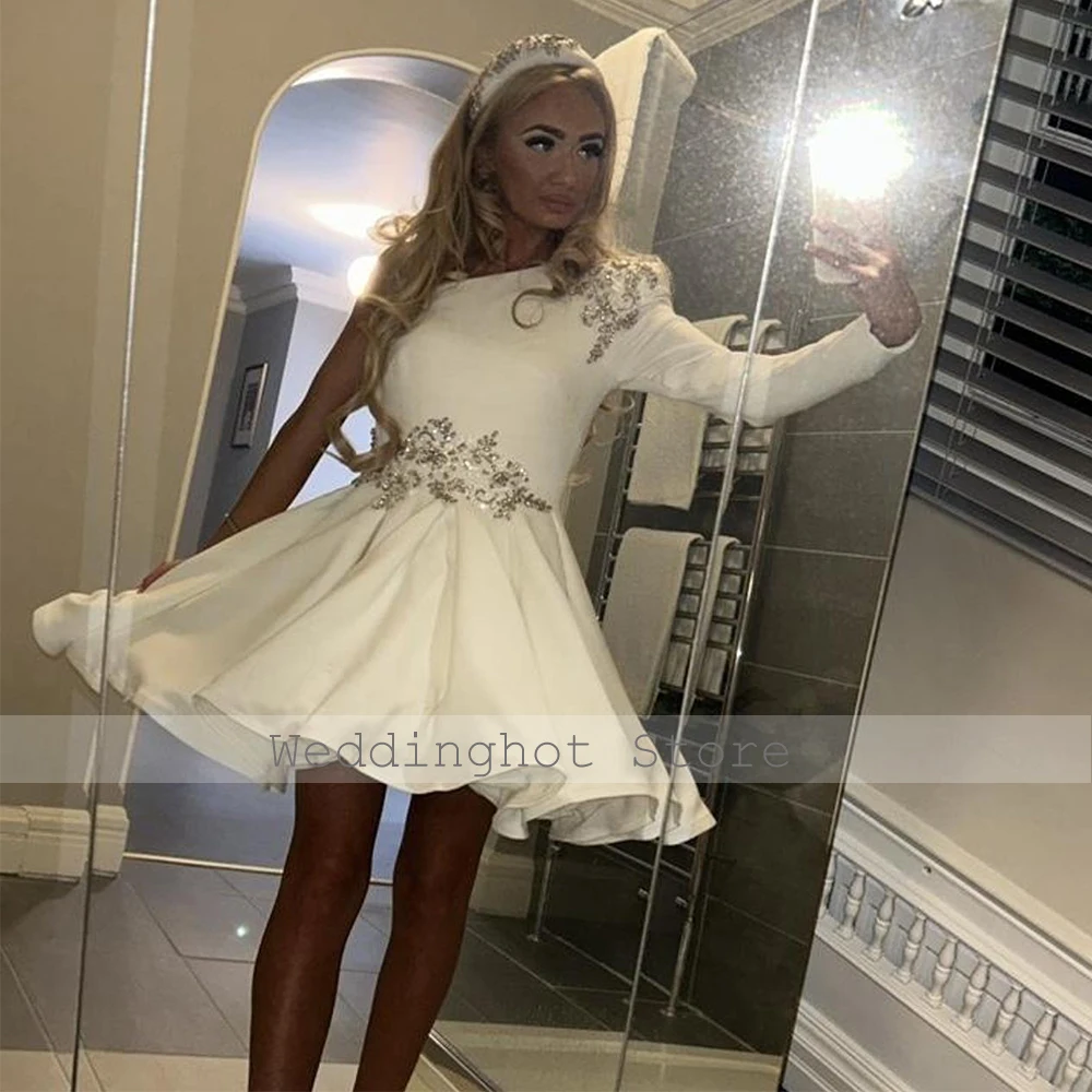 Luxury Formal Party Dress Mini One Shoulder Crystal Applique Short Cocktail Gowns White A Line Long Sleeve Puffy Bridesmaid Gown