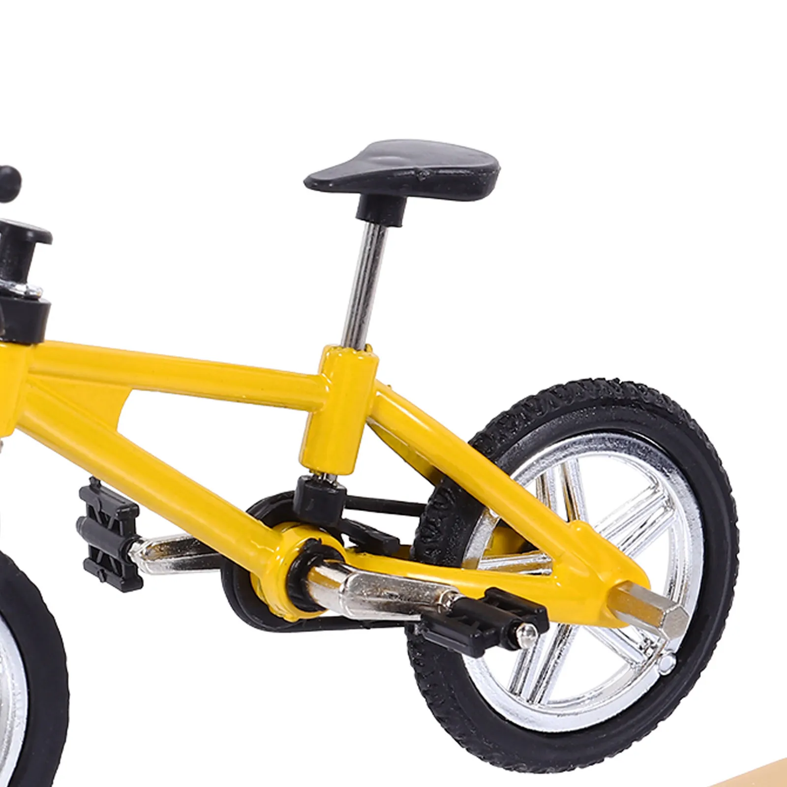 

1Set Finger Skateboard Mini Finger Bike Scooter Ramp Stress Relief Entertainment Educational Fingertip Sports Fun Movement