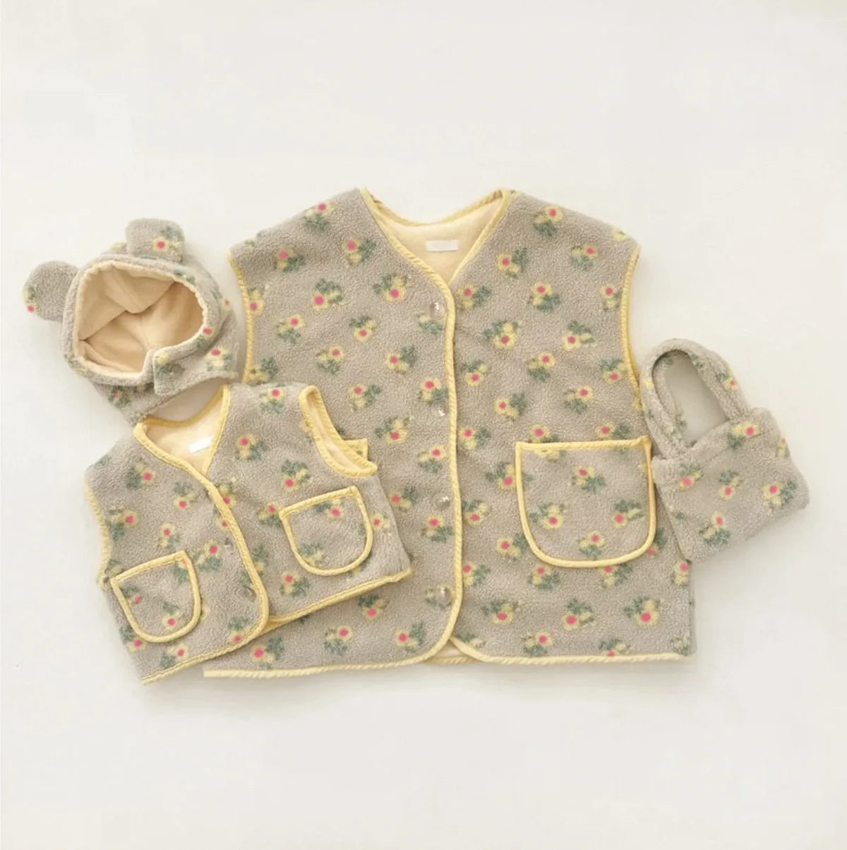 Vests Autumn Winter Fragmented Flowers Double Sided Velvet Boys Girls Baby Children Warm 2023 Simple Sweet round collar