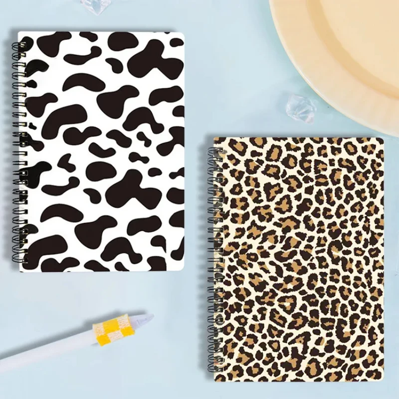 Imagem -02 - Bobina Espiral Notebooks Leopardo Padrão Vaca Preto & Branco Caderno para Estudantes Material de Escritório a5