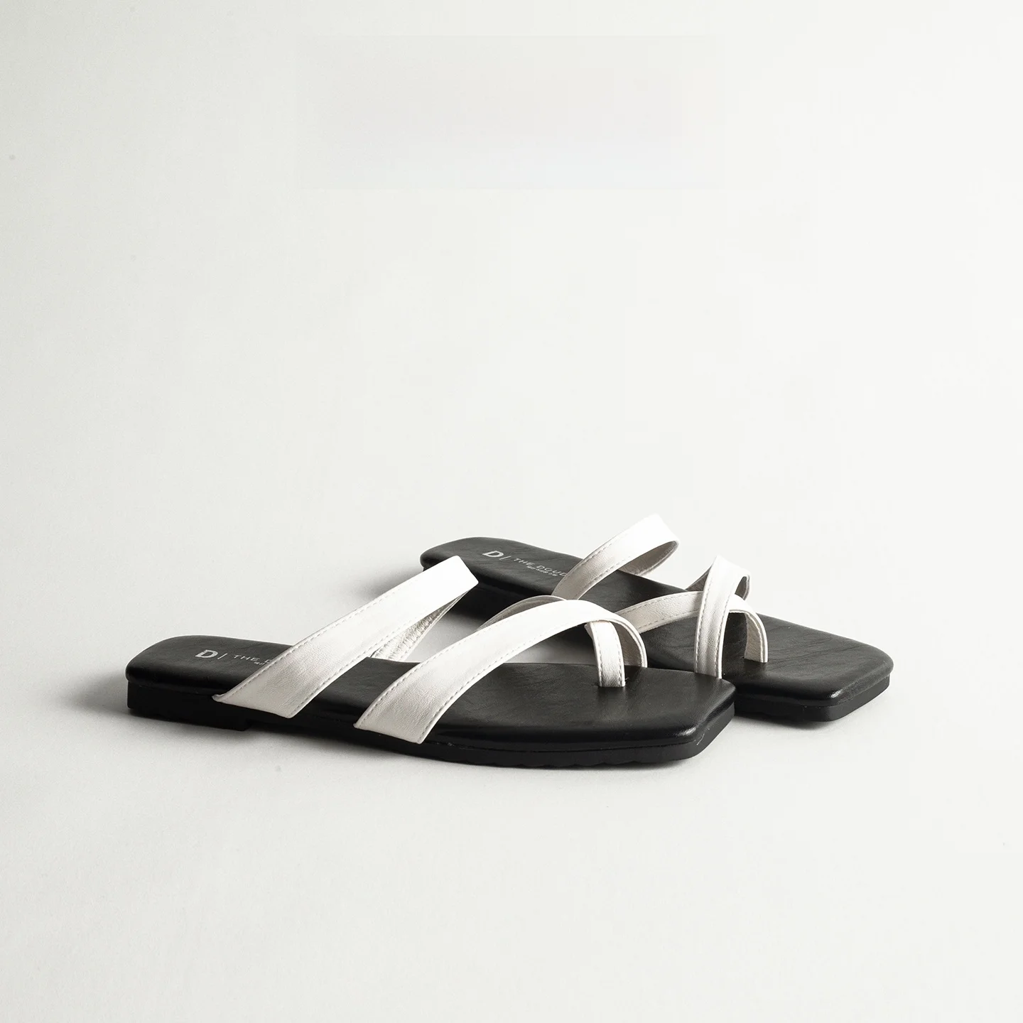 

Women's Summer Flat Bottom Anti-Slip Beach Sandals Slip-On Toe-Post Slippers Comfortable Breathable Ultra-Fine Fiber Inner