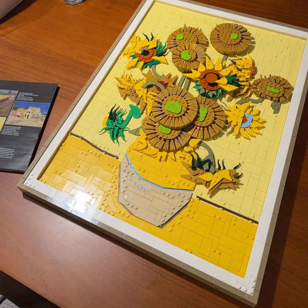 

Sunflowers 3D Art Mural Decoration Building Blocks Sets Compatible With Legoed Particles Suitable For Christmas Gifts 31215