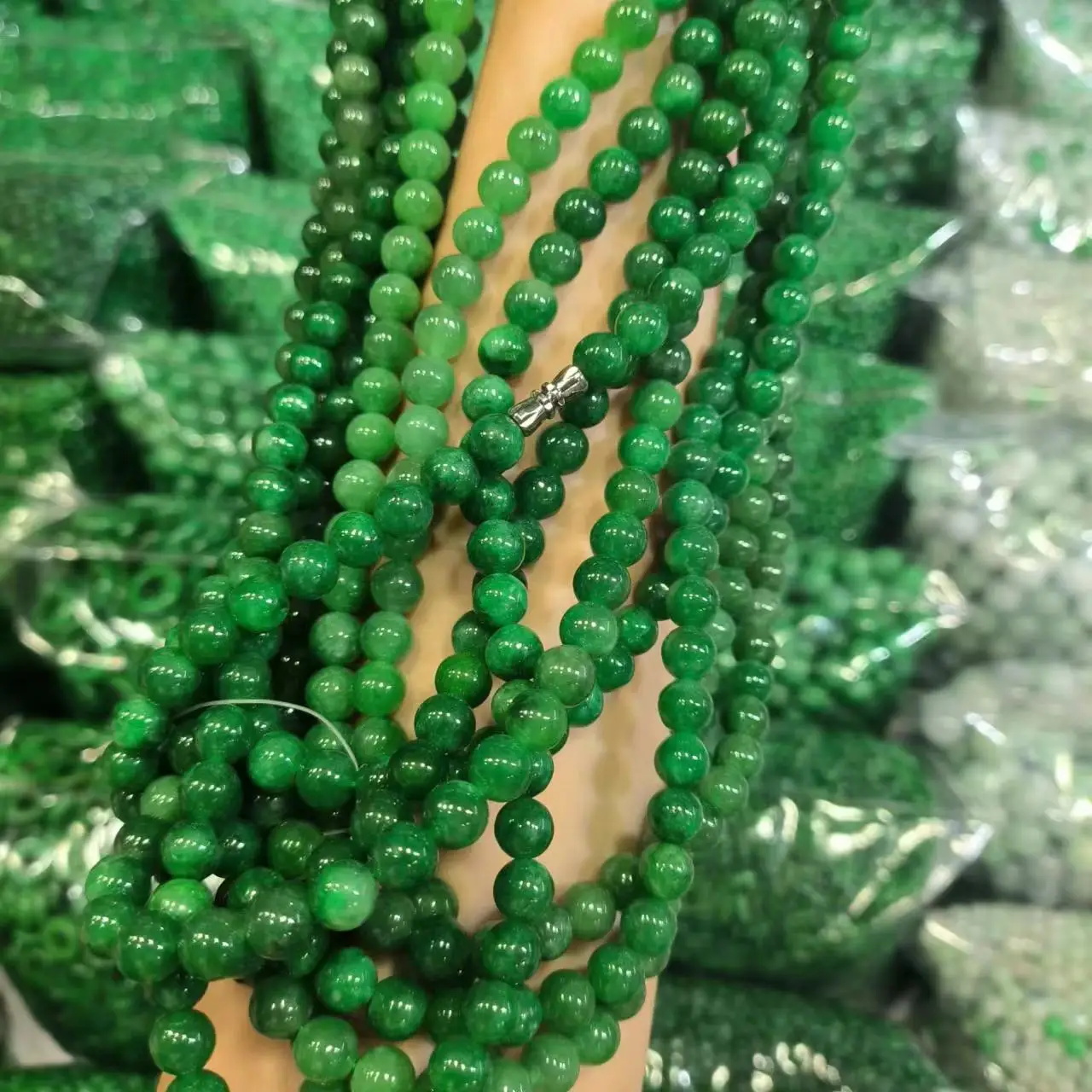 

1pcs/lot Natural Jadeite Ball Necklace high-quality dry sapphire full green moisturizing Scattered beads retro ethnic style diy