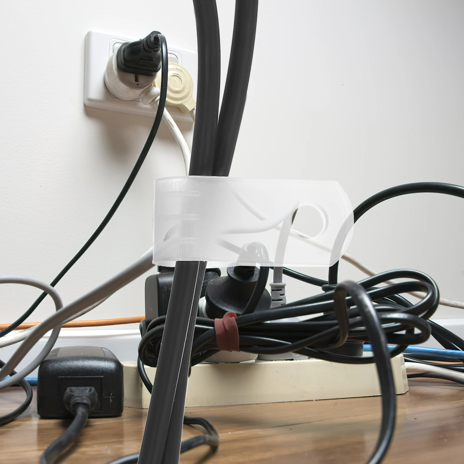 

1000Pcs Cable Wire Clips Rope Light Mounting Clips Outdoor Heavy Duty Plastic Fasteners for LED String Lights Wall Deck Fence