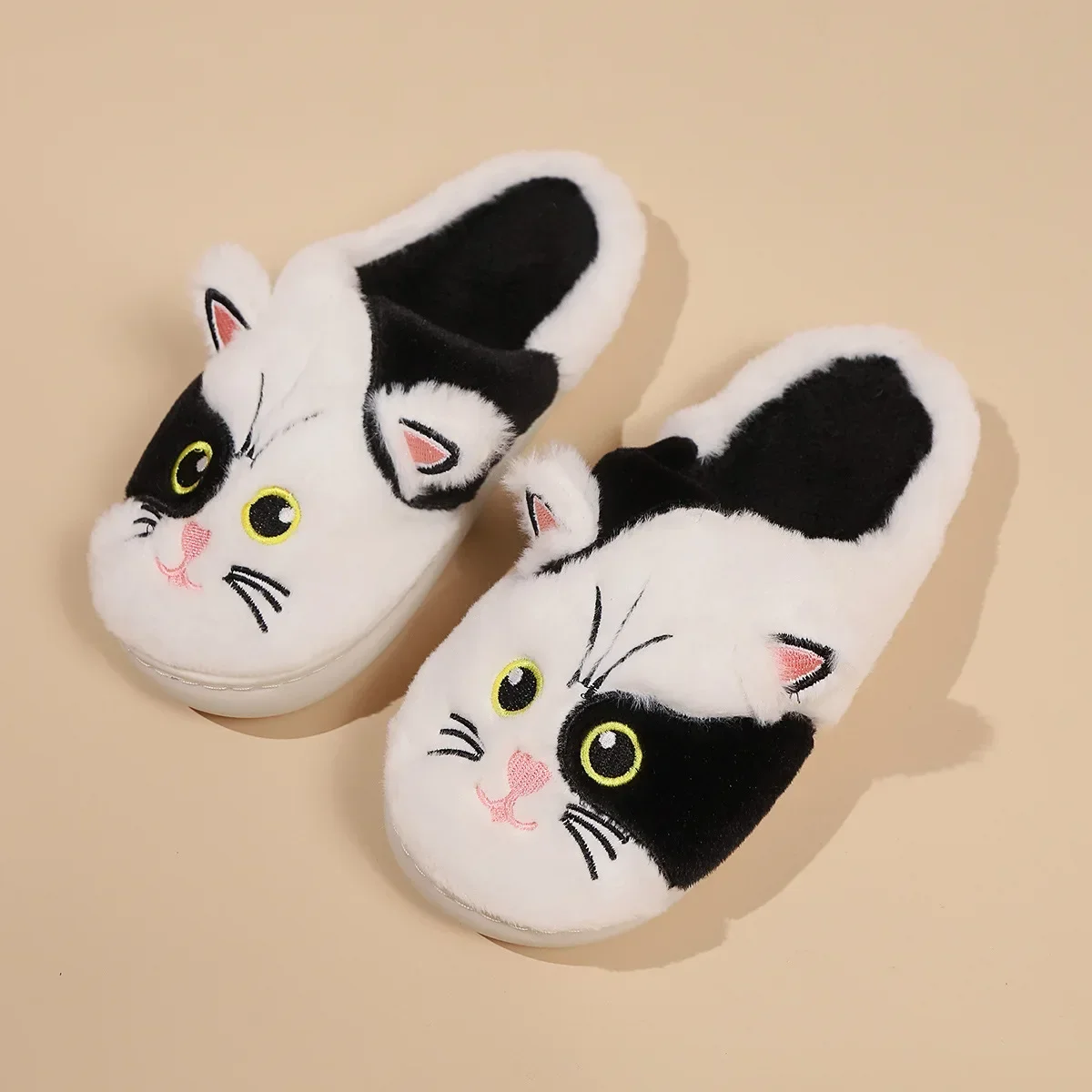 Pantoufles en peluche chat chaton Kawaii pour femmes, fourrure moelleuse, pantoufles de maison pour femmes, chaussures d'hiver coordonnantes mignonnes, cadeau de Noël