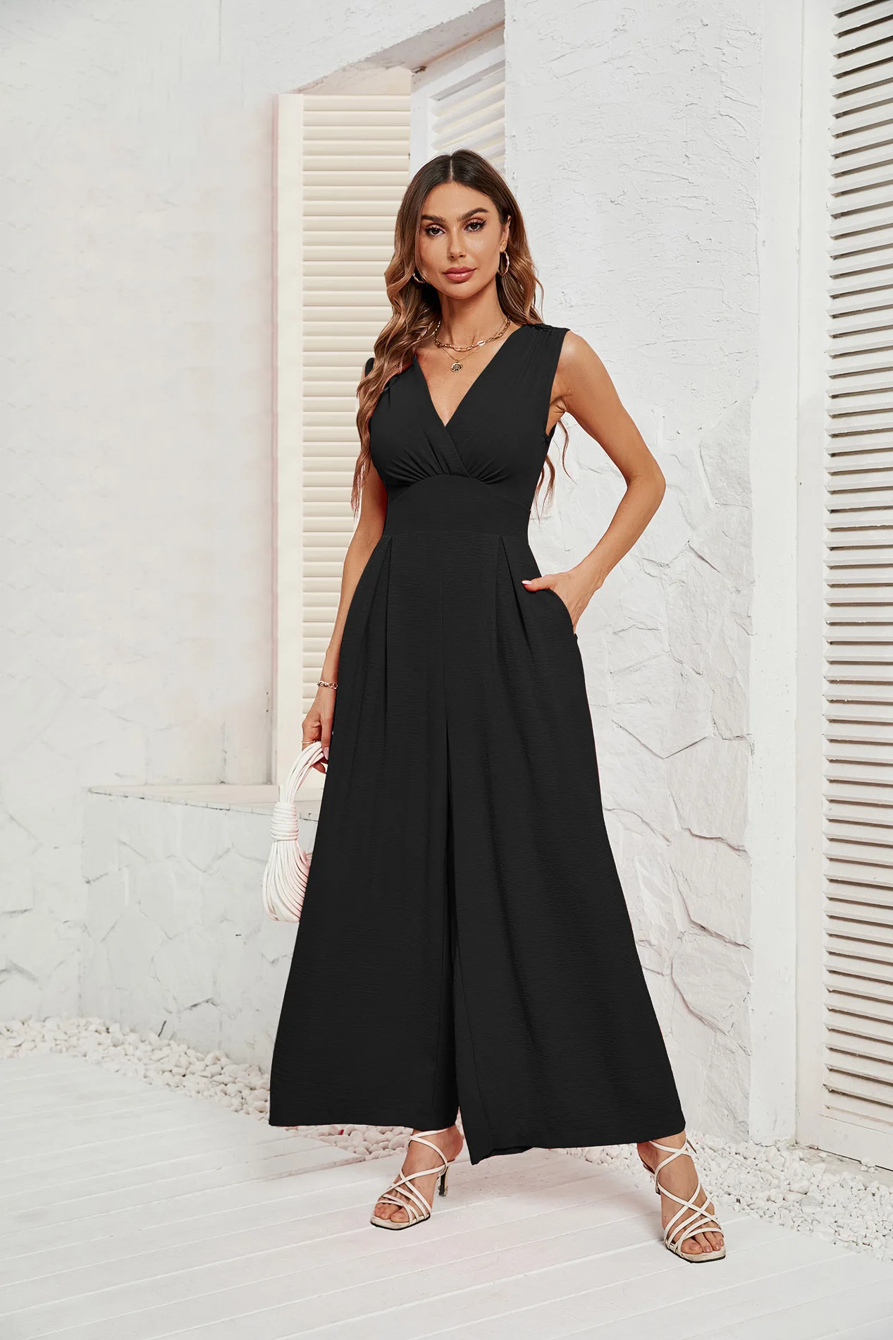 2025 Summer Women's Commuter Sleeveless Fashion V-neck Waist Sleeveless Jumpsuit