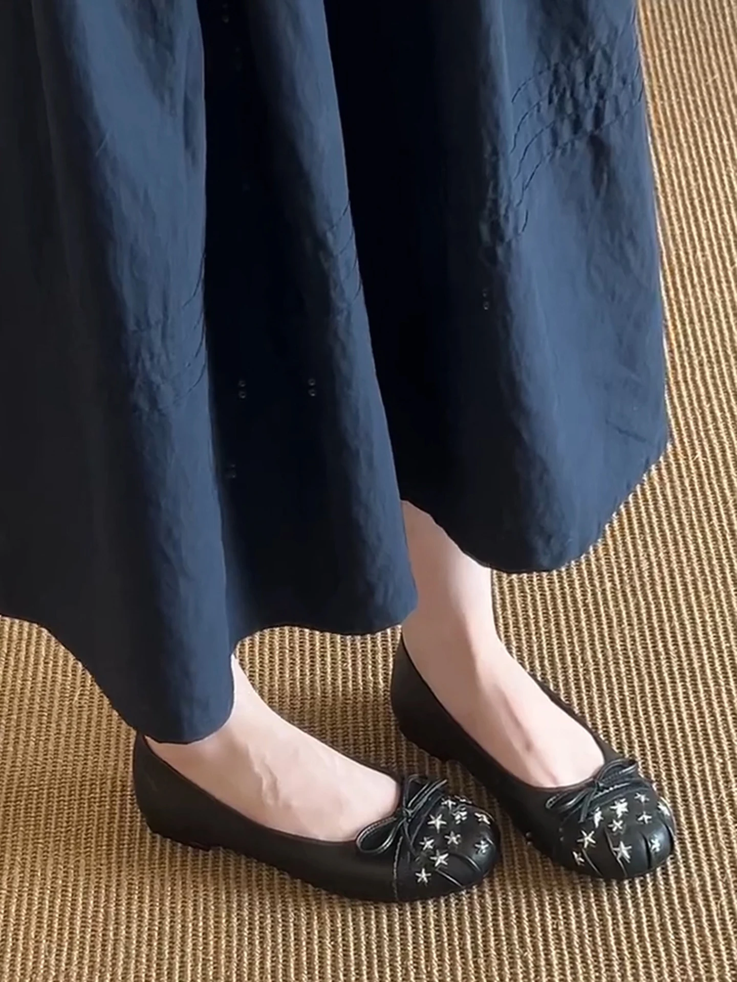 zapatos-planos-de-mujer-con-suela-suave-punta-redonda-y-lazo-de-mariposa-version-de-cuero-bailarinas-estilo-coreano-calza