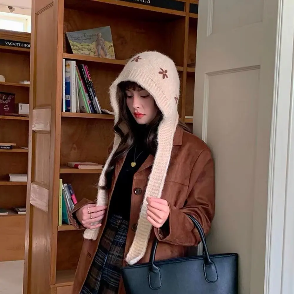 لطيف الحلو محبوك بالاكلافا قبعة الشتاء المطرزة زهرة قبعة قبعة للنساء سترة أنيقة على الموضة قبعة في الهواء الطلق الدانتيل متابعة مقنعين قبعات