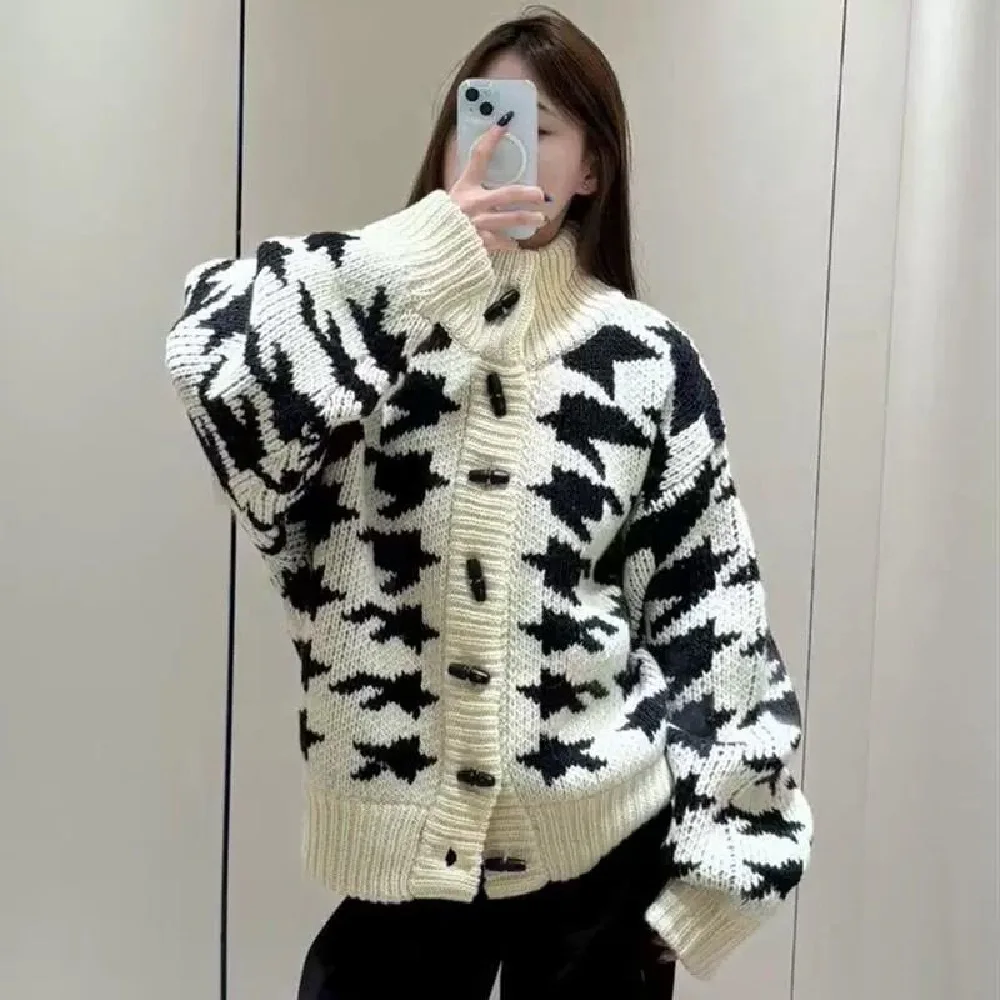 

French Lazy Style Houndstooth Knitted Cardigan Women Autumn Winter New Niche Design Loose Long-Sleeved Sweater Jacket