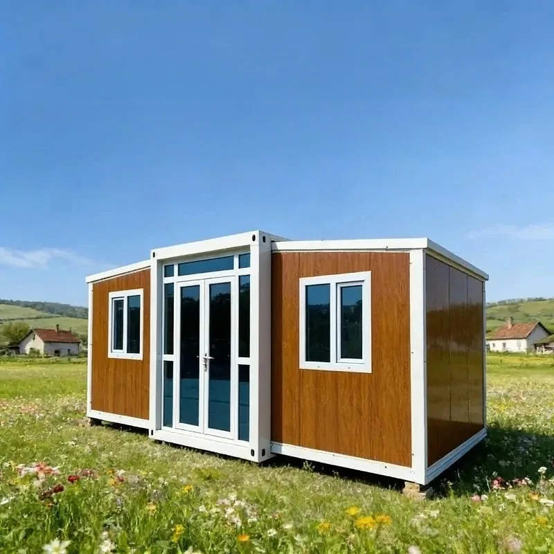 40ft Expandable Container Home 3 Bedroom with Kitchen Bathroom Factory Direct Insulated Prefab House for Family Living