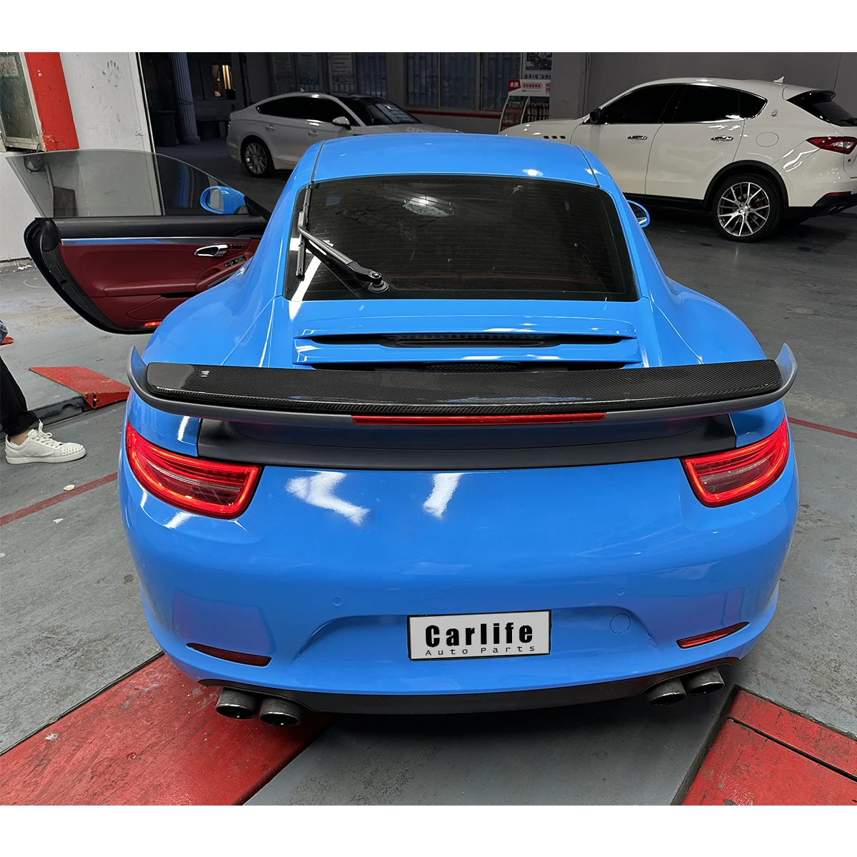 Body Kit Modified Escalate Refit for Carbon Fiber Electric Lifting Rear Diffuser with Light for  911 2011-2015
