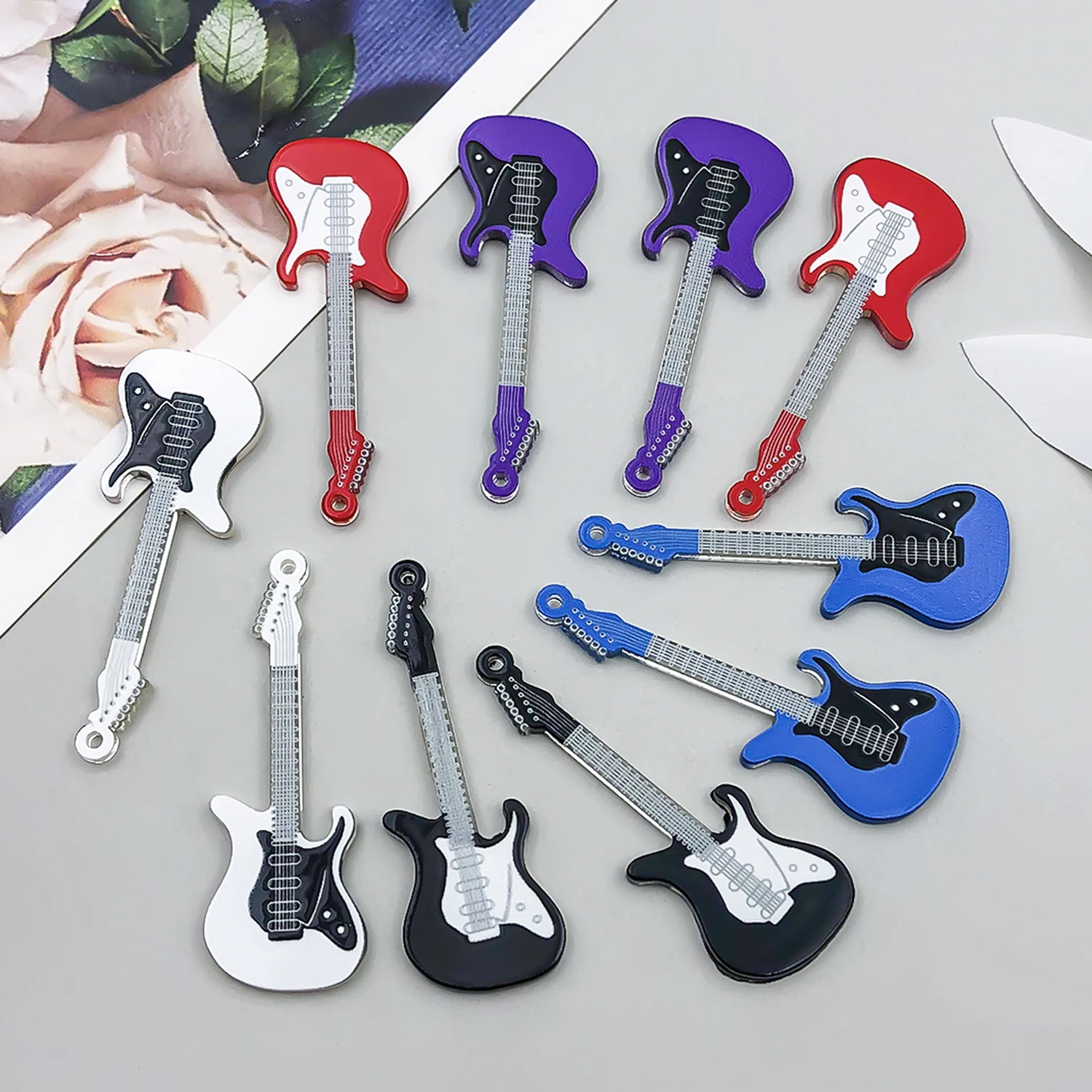 5 قطعة/10 قطعة الاكريليك الموسيقى الغيتار قلادة صنع المجوهرات Keychain بها بنفسك المفاتيح أقراط سحر للمجوهرات أساور قلادة