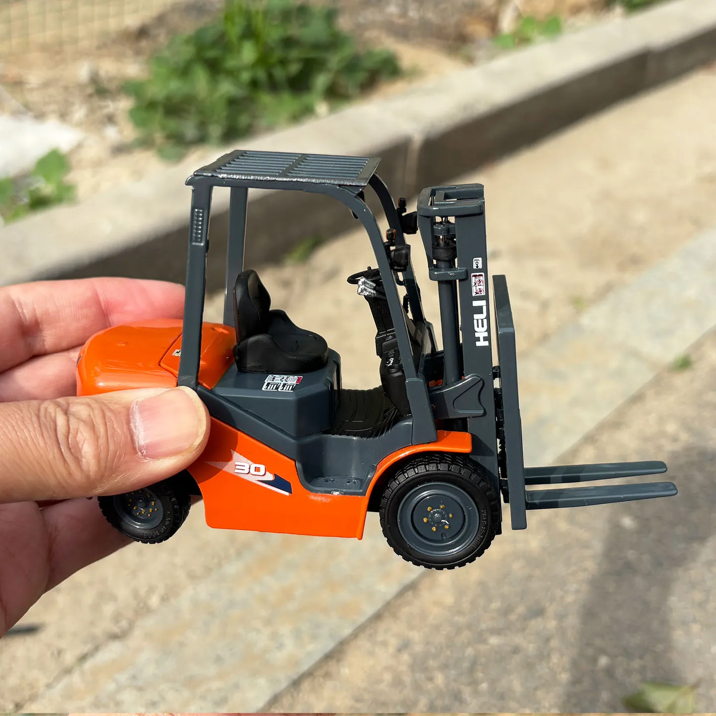 Dealer Edition Model,1:25 Heli H Series,Forklift Truck,Fork Lift,Diecast Model for Collections,Display and Gift for Friends