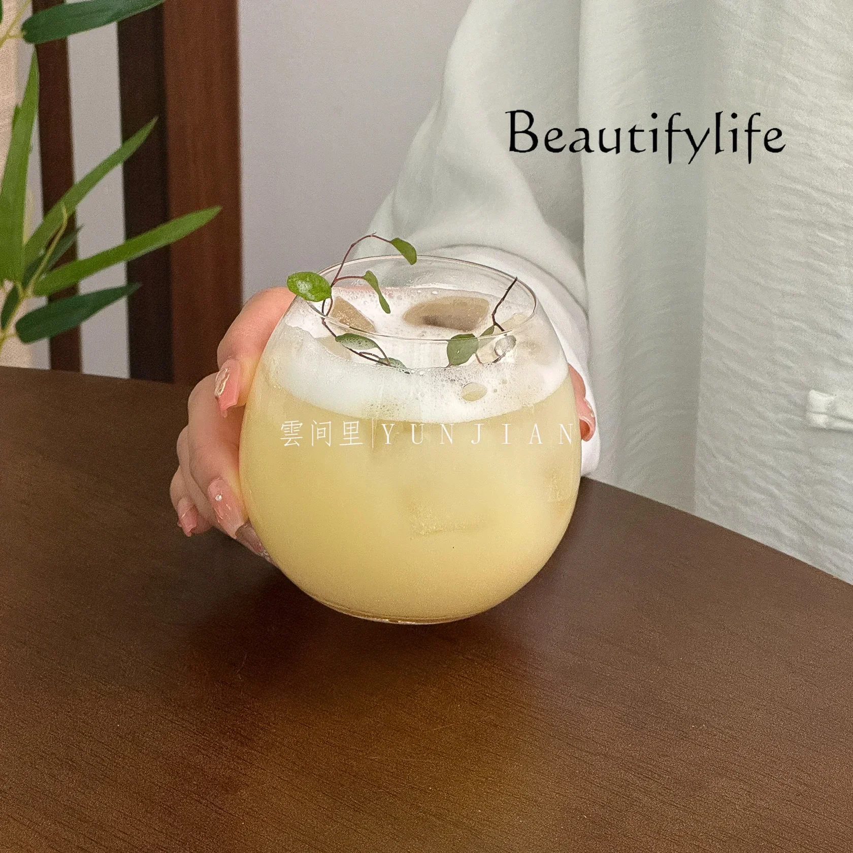 C Creative Round Glass Atmosphere Cocktail Cup High Value Coffee Drink Drink Cup