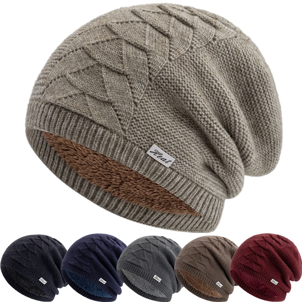 Neuer Stil Unisex Warme Schicke Wintermütze mit Metall-Logo, Plüschfell gefüttert, weiche Beanie-Mütze, dicke Mützen für Damen und Herren, Strickmütze