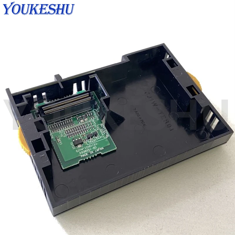 Novo inventário de ponto lógico programável original CJ1W-TER01