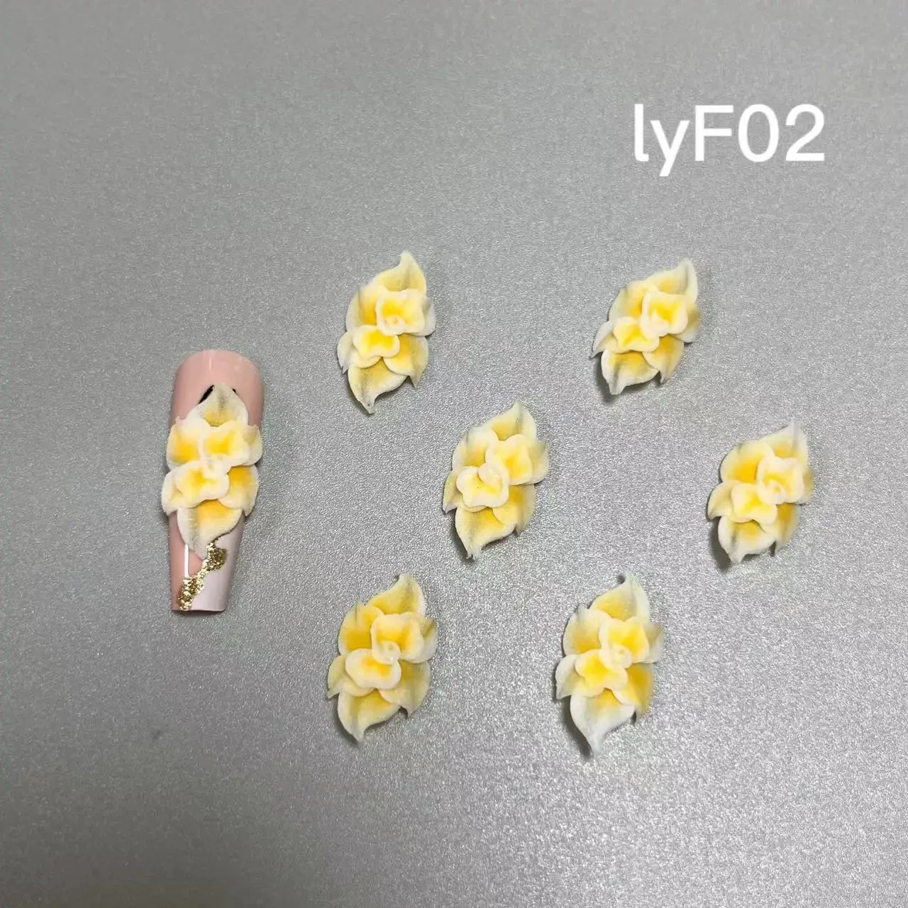 3 Stuks Hoge Kwaliteit Populaire Kawaii Handgemaakte Nail Art Bedels 3d Ontwerp Acryl Kleine Bloemen Vlinder Decoratie Accessoires