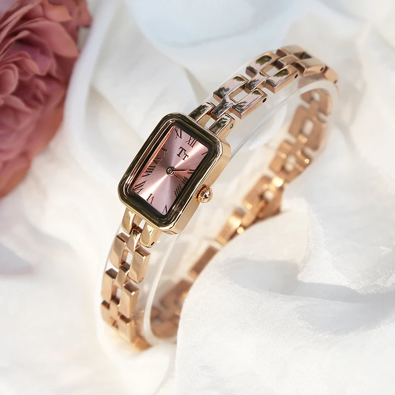 Women's watch, square bracelet style, steel band, fashionable, light luxury, retro, small and exquisite quartz watch for ladies.