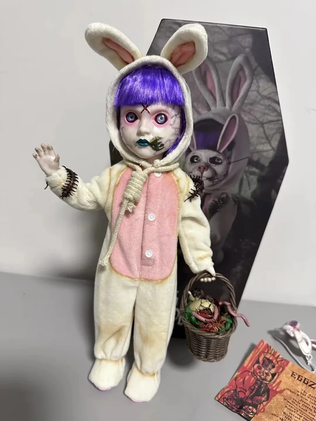 Original in stock MEZCO Ant 10 inch Doll Living Dead Doll Series Eggorcist Rabbit Luxury Edition Action Figure Model Toys