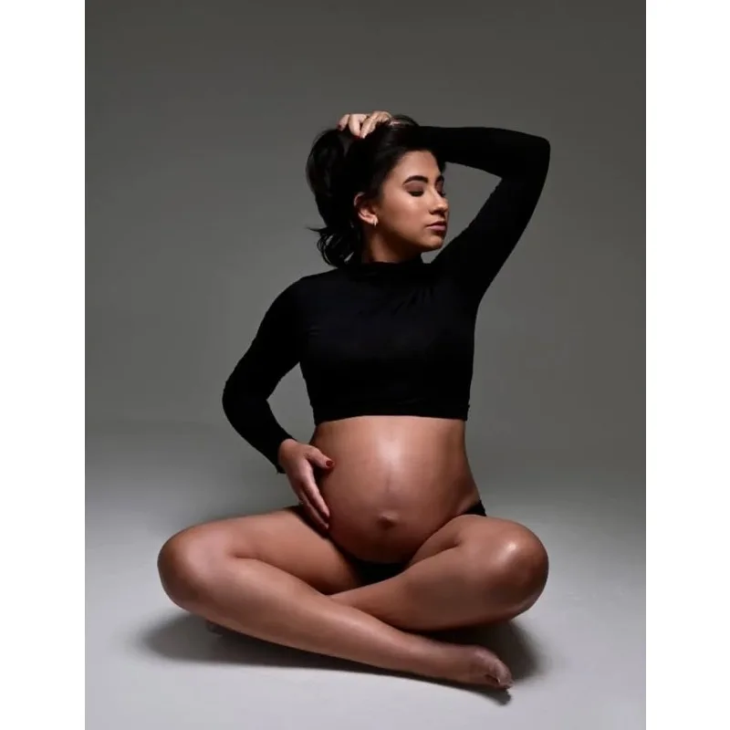 Set servizio fotografico premaman: body e mutandine a maniche lunghe con colletto alto - Completo elasticizzato che rivela la pancia per la fotografia di gravidanza