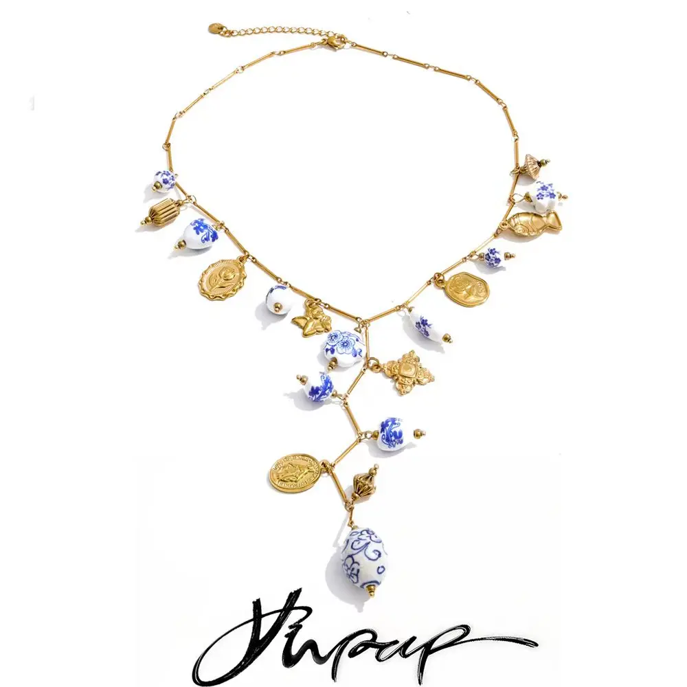 Yhpup Edelstahl-Keramik-Blumenherz-Anhänger Lange Halskette Exklusiver Stil Handgefertigte Perlen Sommer-Trend PVD-Schmuck