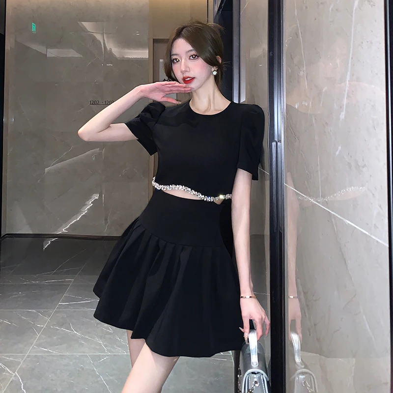 Minivestido sin mangas con tachuelas de diamantes para mujer, novedad de verano, aspecto fino, alto, manga corta, industria pesada, vestidos de estilo corto