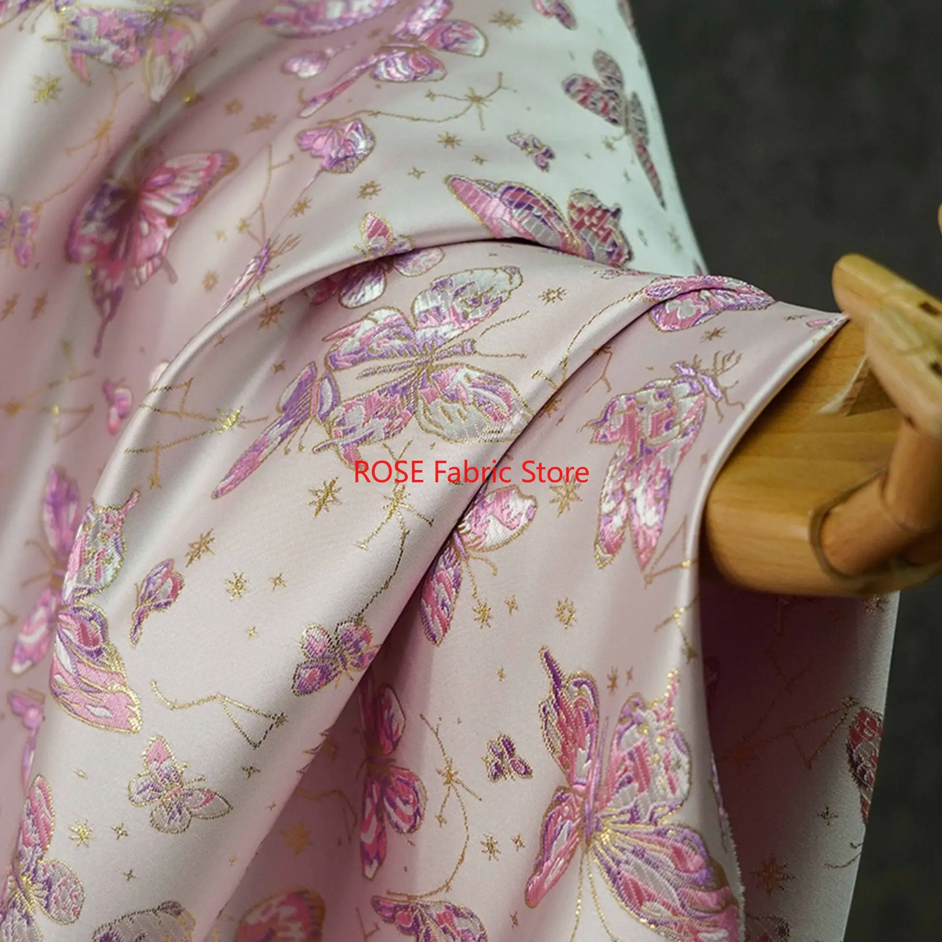 

1-метровая золотая шелковая розовая фиолетовая жаккардовая ткань с бабочкой, женские платья, юбки, жилет, сумка, чемодан, ткань для шитья своими руками