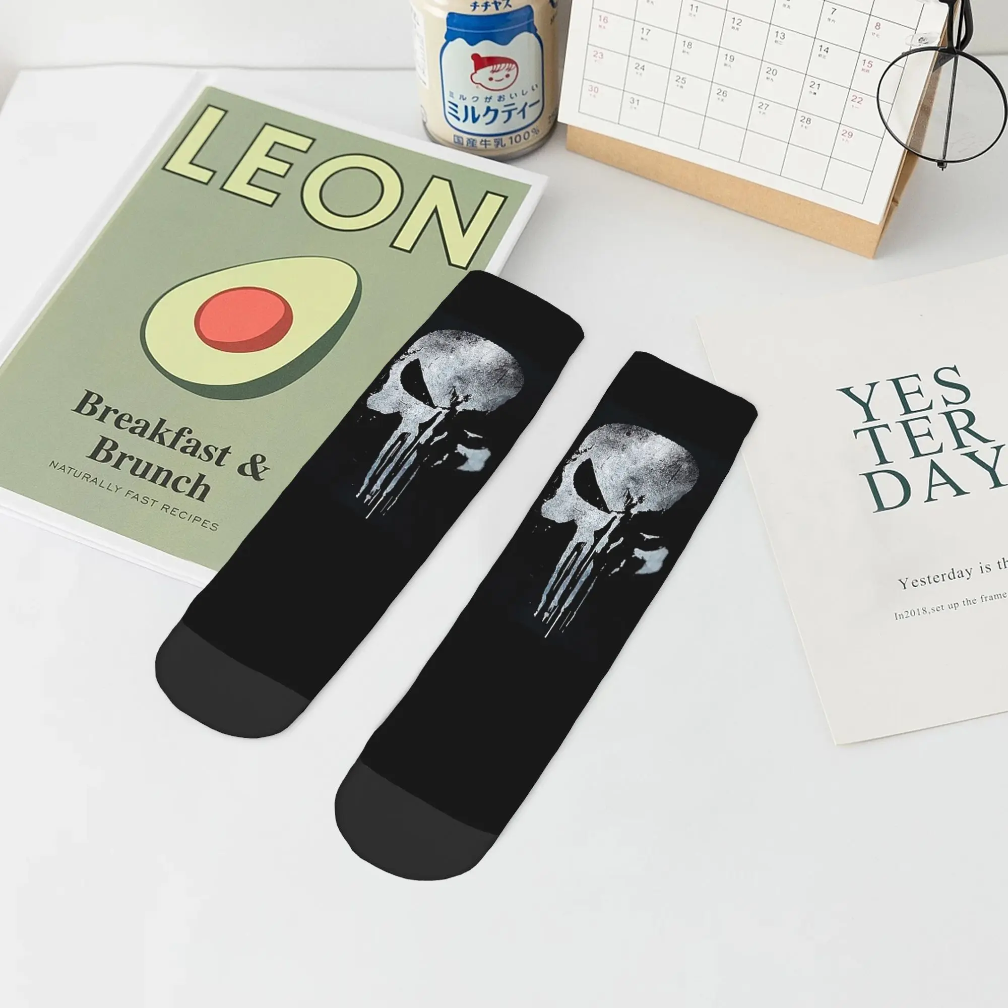 Calcetines Punishers de calavera y esqueleto de Metal pesado para todas las estaciones, calcetines Harajuku Crew, medias informales para hombres y mujeres, regalos de navidad