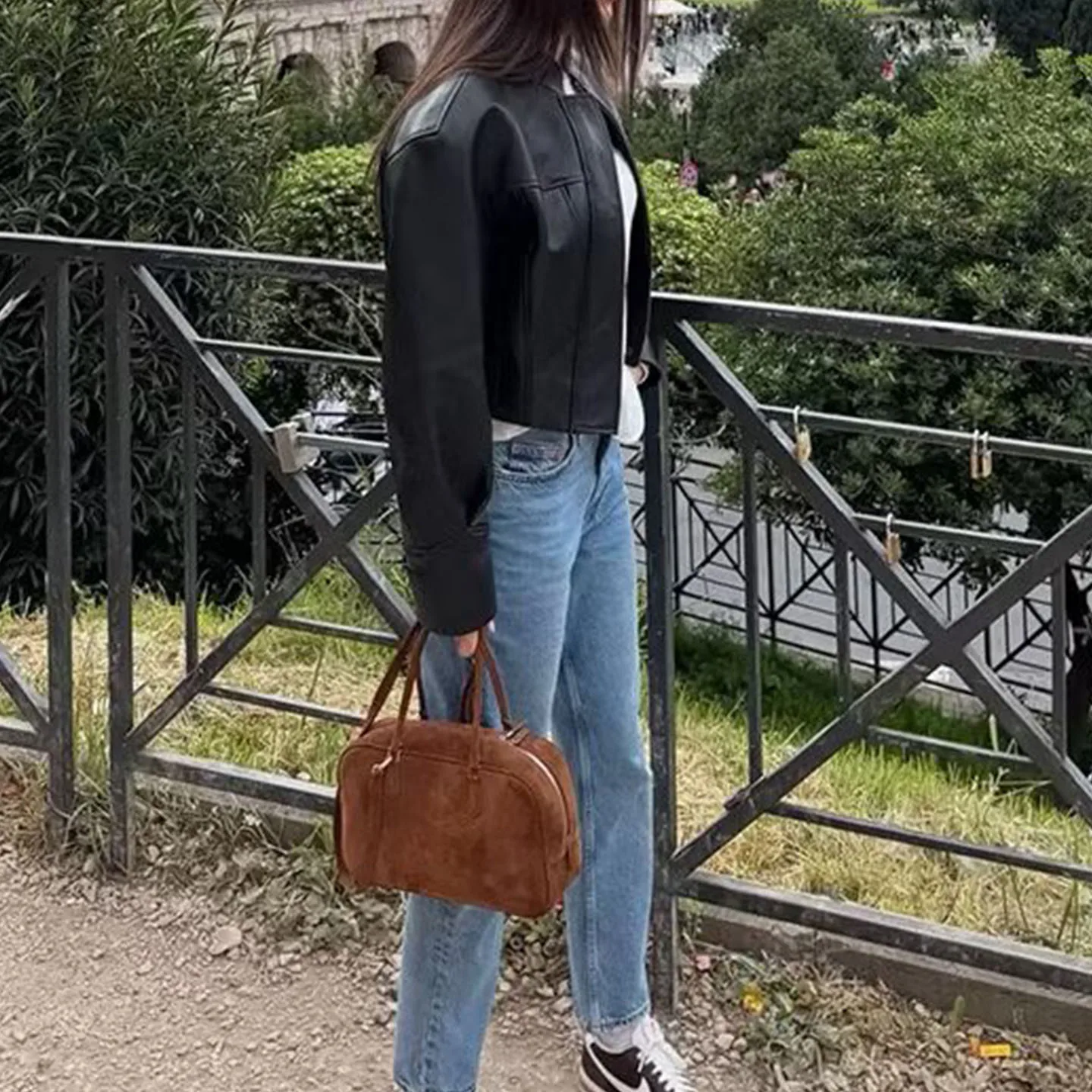 2025年秋新作 レディースファッション ショート丈 シンプル レザー ジャケット コート デイリー通勤 多用途 個性派 若者向け スタンダードフィット