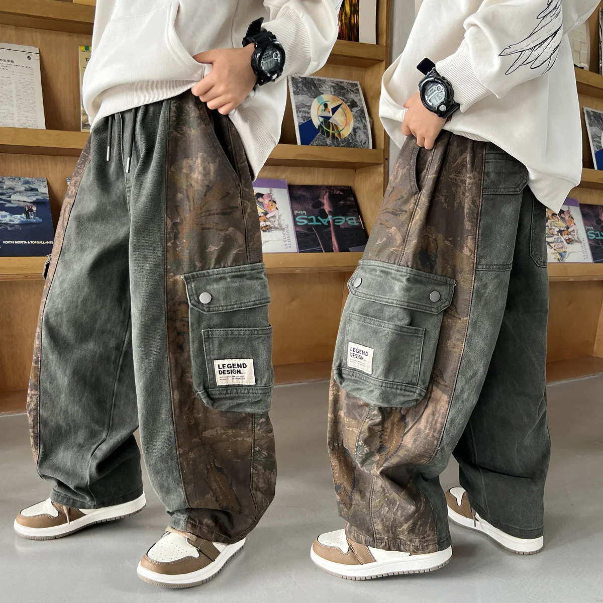 

Boys' Spring Autumn Loose Wide-Leg Cargo Pants Kids American High Street Camo Patchwork Workwear Trousers for Teenage Children