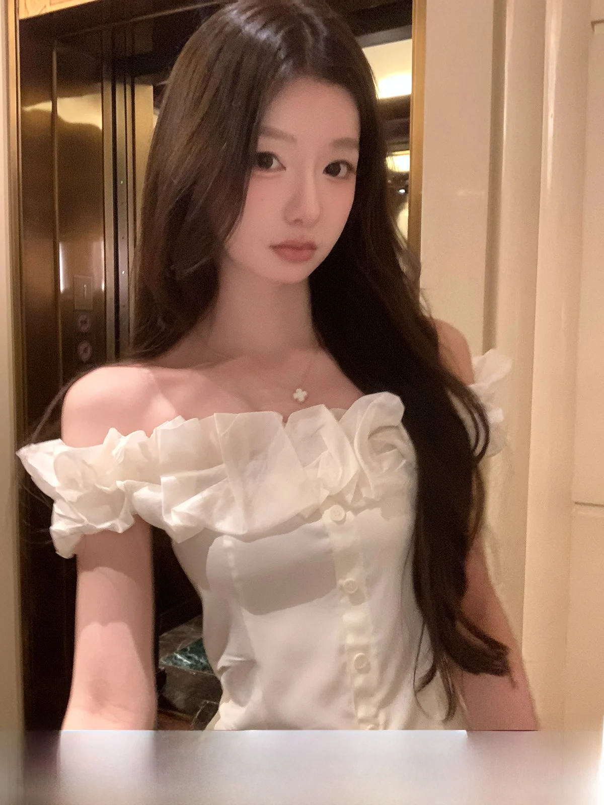 

YOLI Zhang Yuli, летняя красивая женская футболка на одно пуговице с цветочной отделкой, корейский свободный крой, футболка ort Sve