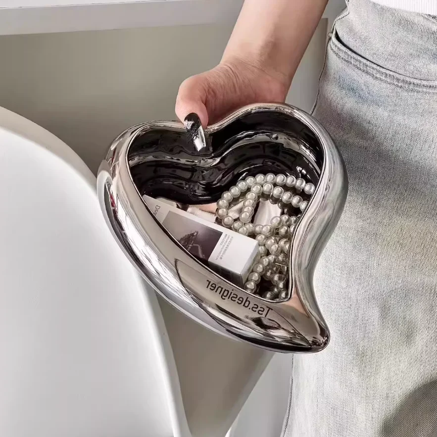 

1pc Cloud-Shaped Jewelry Tray - Decorative Plate for Earrings, Bracelets & Necklaces,Ideal Home Décor Gift for Men and Women