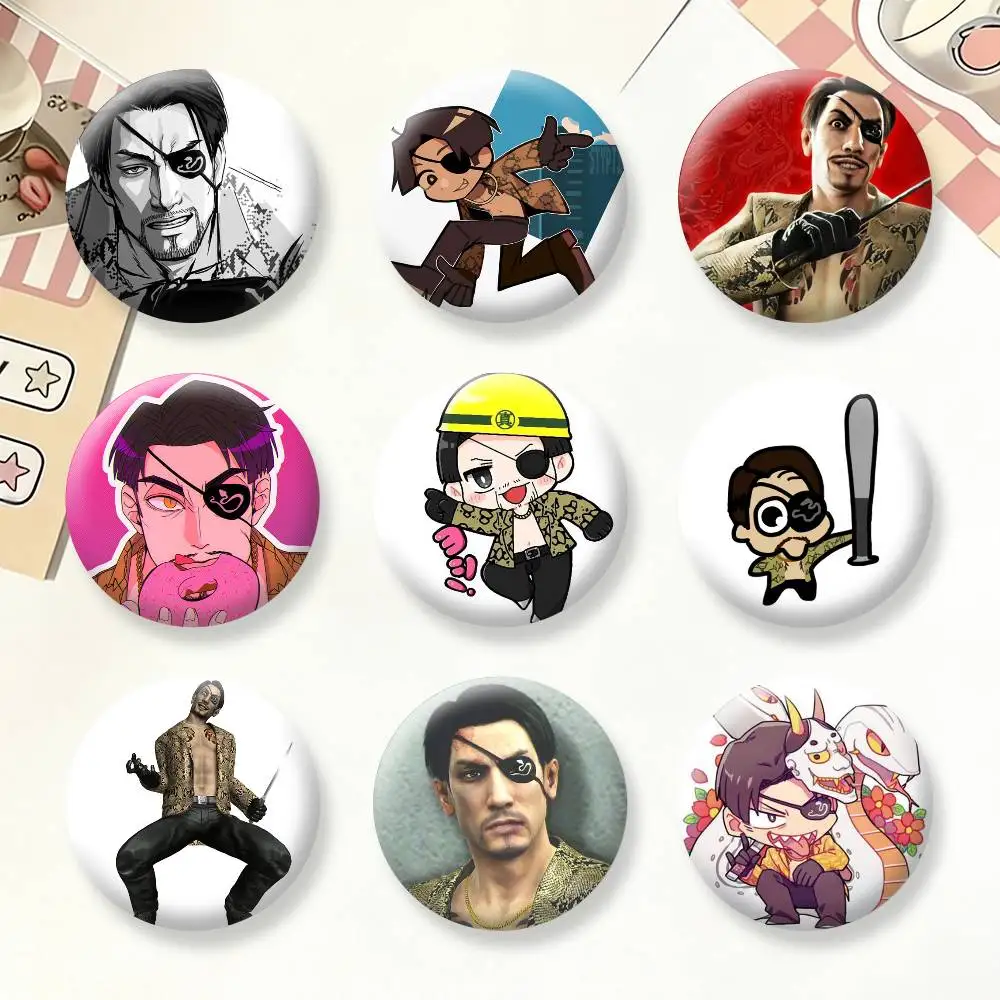 

Goro Majima Game Y-Yakuza Brooches Cartoon Badge Pins Backpack Hat Accessories Friend Gift