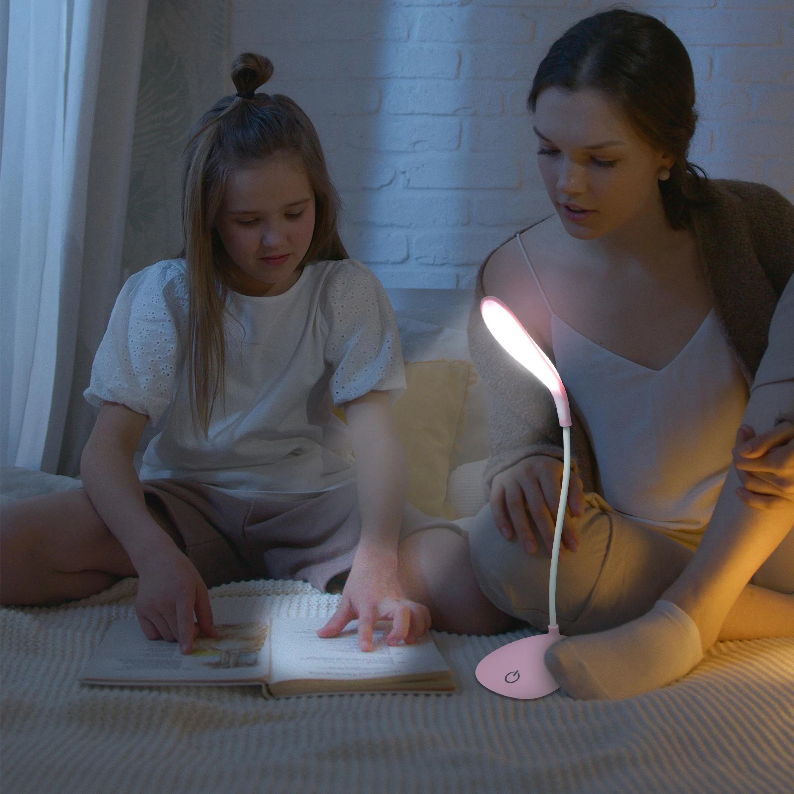 مصباح حماية العين بشحن USB يدور 360 درجة، ضوء ليلي إبداعي وردي لدراسة ضوء قراءة الكتب أثناء العمل