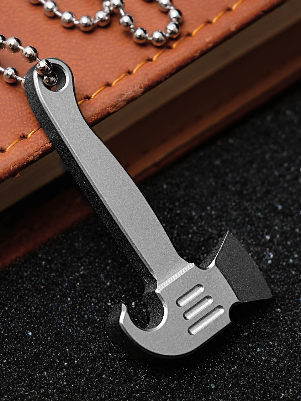 Mini Titanium Alloy Creative Crowbar Necklace Pendant Keychain Pendant Accessory EDC Multi-function Delivery Tool Bottle Opener