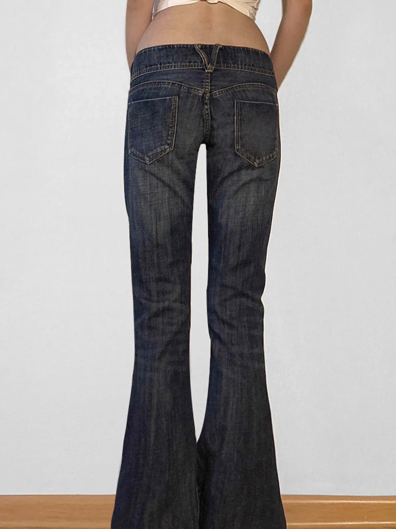 Vintage High Street Low-Waisted Jeans Women 2026 New All-Match Wide Leg Y2K Denim Trousers Female Sexy Slim Fit Flares Pants