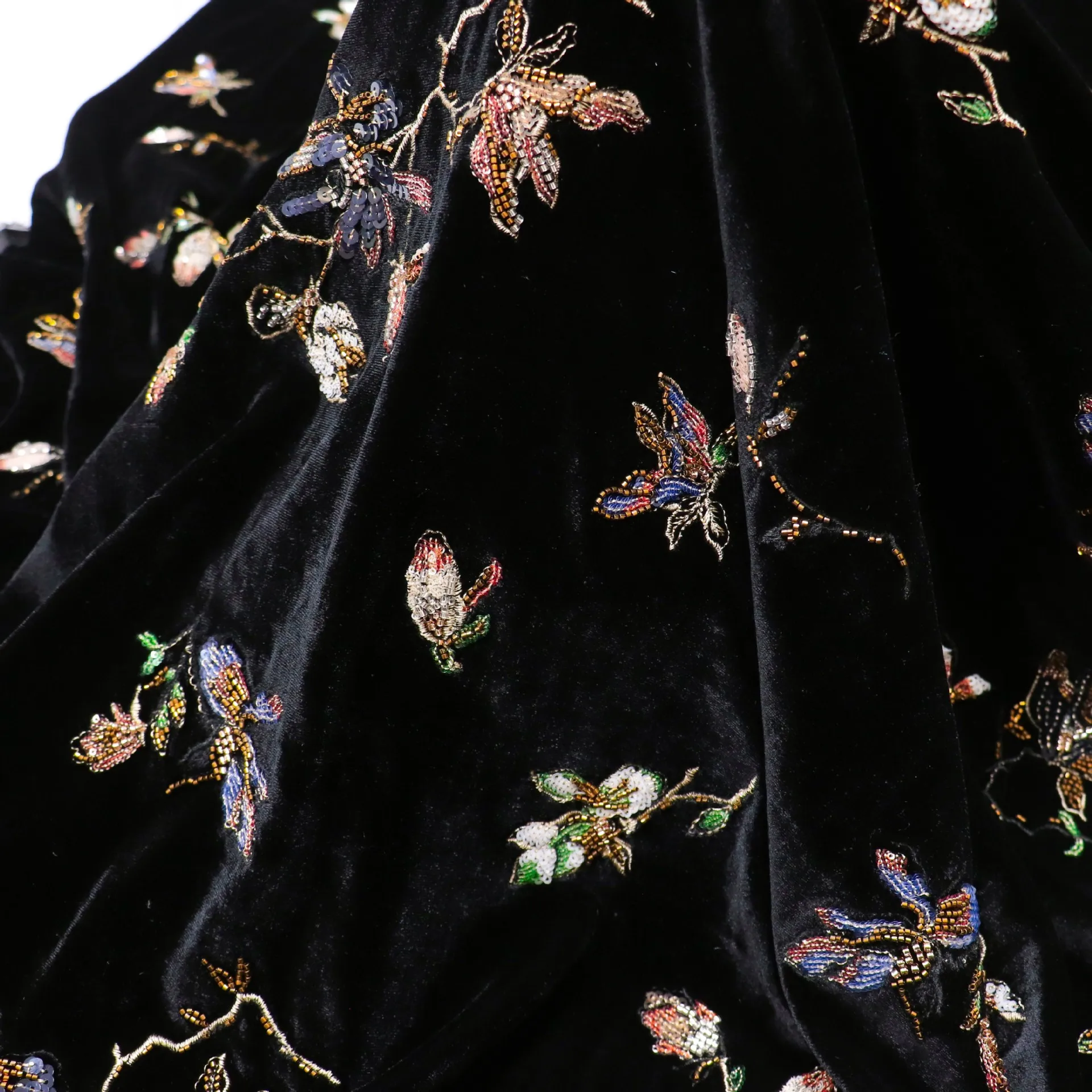 

3D Three-Dimensional Flower Brocade Velvet Beaded Embroidery Fabric Sequin Wedding Dress Women's Clothing