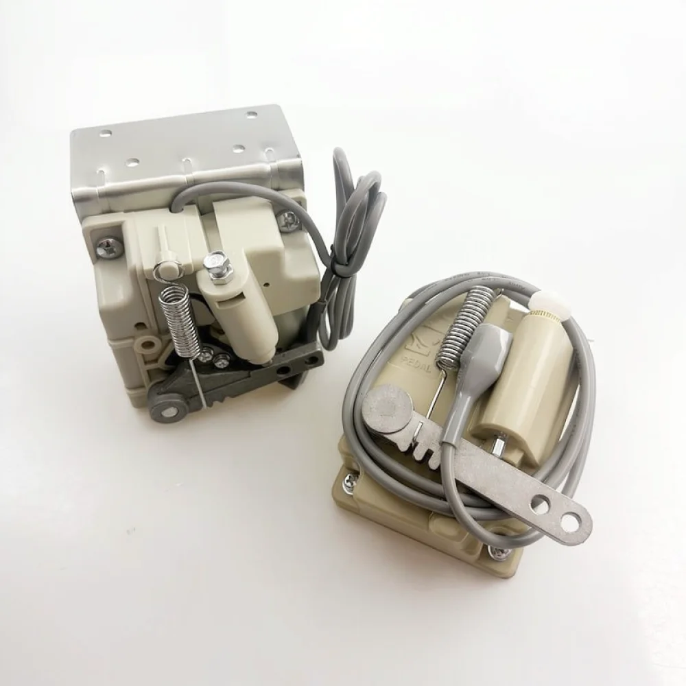 Foot Operated Speed Controller For Industrial Sewing Machine For Jack Qixing Baoyu Hulong Lockstitch Pedal Switch Part
