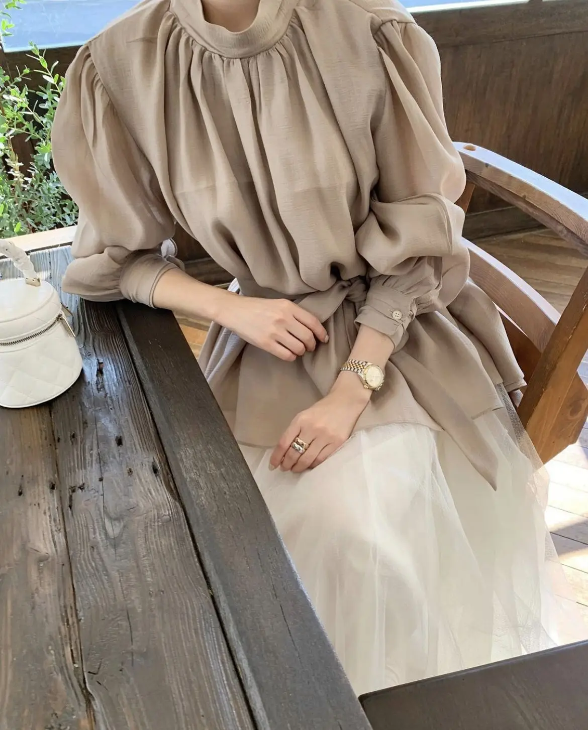 Korean Chic Autumn French Elegant Half High Collar Pleated Design with Lace Up Waist Cinching and Slimming Lantern Sleeve Shirt