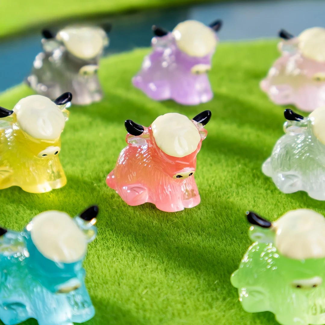 20 قطعة مضيئة الساحرة البسيطة المرتفعات البقرة التماثيل راتينج لطيف الحيوان المنحوتات DIY بها بنفسك الحرف دمية حديقة لديكور الغرفة