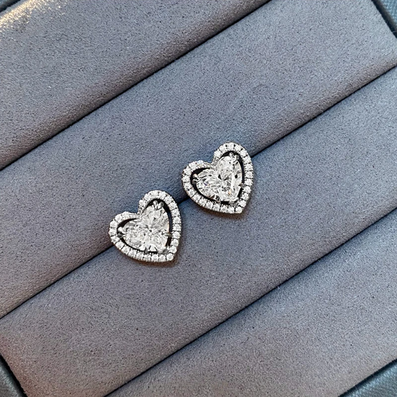 أقراط مرصعة بالزركونيا المكعبة على شكل قلب من Huitan للنساء ، أقراط زفاف زفاف أبدية ، مجوهرات جمالية ، موضة الحب