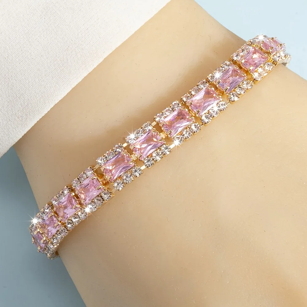 

1 шт. Женский регулируемый браслет в богемном стиле с разноцветными прямоугольными бусинами из синтетического циркония, сверкающими цепочками из стразов.