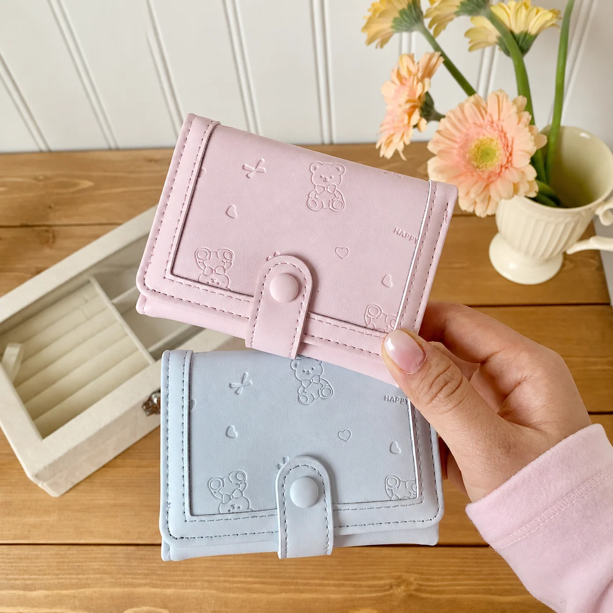 Trifold Compact Wallet Lightweight Travel Card Holder Purse Women'S Pu Wallet Cute Embossed Pattern Wallet For School Shopping